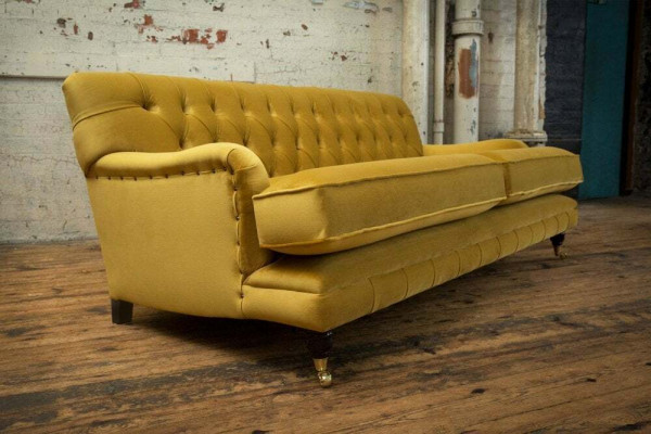Gele Chesterfield stoffen bekleding driezits woonkamer bank ontwerp