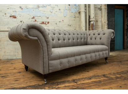 Klassiek Chesterfield ontwerp driezitsbank sofa in fluweel leer groot 225 cm.