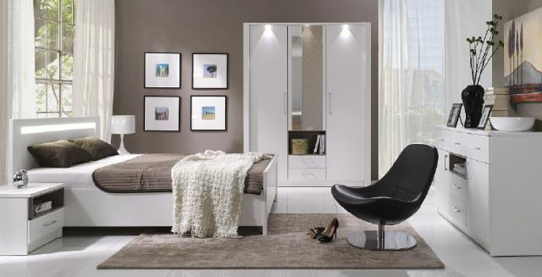 Elegante witte bed in een verfijnde eigentijdse stijl van premium kwaliteit.