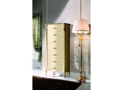 Italiaanse houten meubels, elegante commode van 120 cm hoog met 7 laden.