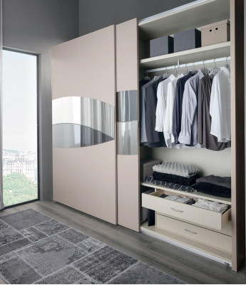 Kledingkast met zweefdeuren Slaapkamer Houten kast Kasten Houten spiegel