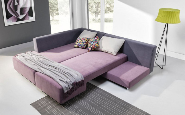 Luxe grote hoekbank wordt vervaardigd uit hoogwaardig materiaal van Europese meubelfabrikanten.