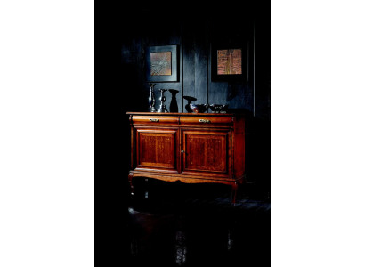 Italiaans meubeldesign, dressoir kast, bruin, luxe houten stijl, barok.