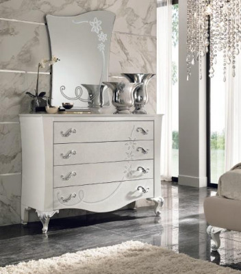 Set commode met spiegel van hout in moderne stijl voor de slaapkamer.