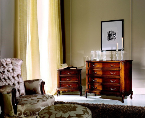 Ontwerpmeubels in barokstijl Kleine bruine commode Luxe hout Italiaans