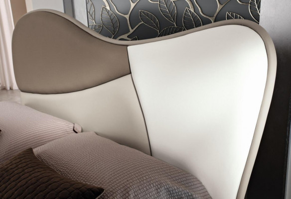 Slaapkamer complete set Koninklijk Modern Bed Kledingkast Nachtkastje 5-delig