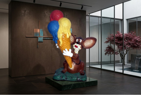 Ontwerp muis met ijssculptuur standbeeld sculptuur figuren beeldhouwwerken decoratie ijssalon
