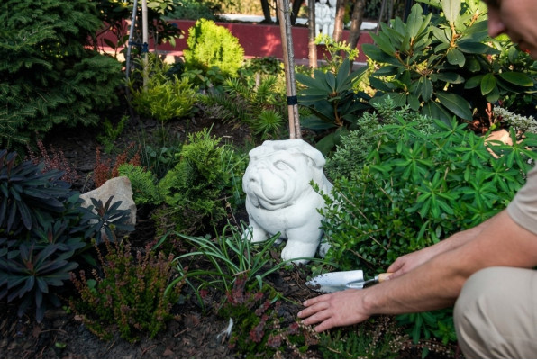 Tuindecoratie Hond Terras Steen Figuren Decoratieve Figuur Wit Standbeeld