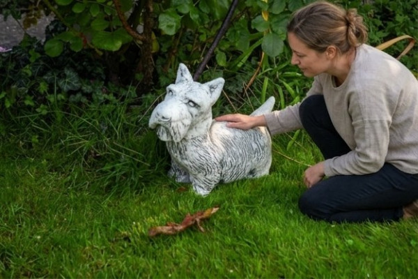 Tuindecoratie Hond Terras Stenen Figuren Decoratief Wit Standbeeld Figuur