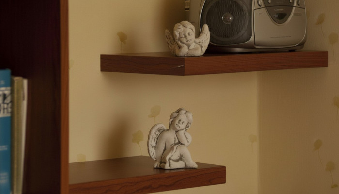 Begraafplaats versiering Grafsteen Decoratie Deco Figuur Engel Sculptuur God Heilig