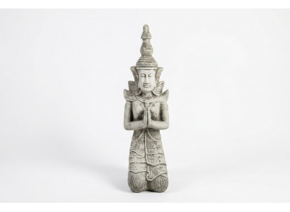 Boeddha sculptuur in steenlook. Groot figuurbeeld voor tuindecoratie.