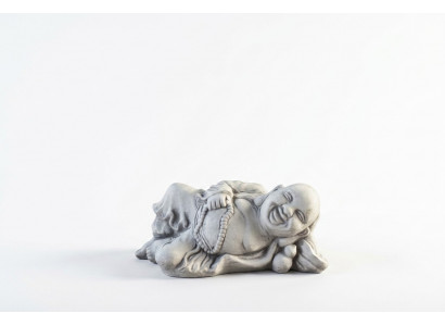 Figuur Boeddha sculptuur in steenlook. Groot beeld voor tuindecoratie.