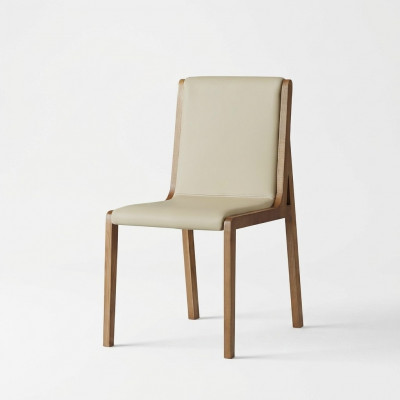 Ontwerp van gestoffeerde eetkamerstoelen voor keuken, lounge en woonkamermeubilair. Stoel, fauteuil, clubstoel.