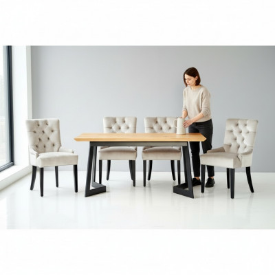 Bruine houten tafel met metalen frame, ontwerper x6 Chesterfield stoelen Luxe 7-delige set.