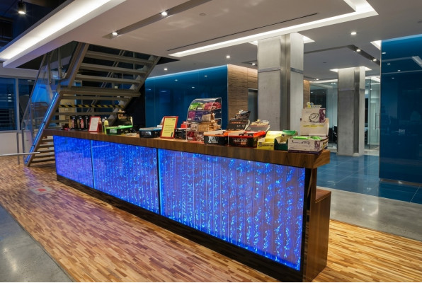Toonbank Rek Bar Water Muur Pijler Verlichte Waterwanden Bar Toonbank