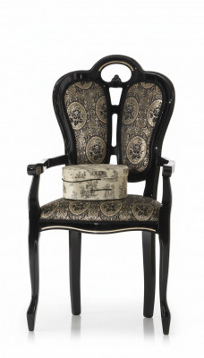Houten stoel eetkamerstoel ontwerper textiel Koninklijke stoelen fauteuils Italië meubels