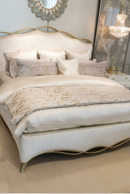 Klassiek houten bed huwelijk tweepersoonsbed bedden design gestoffeerde slaapkamer