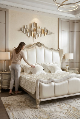 Klassiek bed in barok, rococo, Chesterfield stijl, dubbel leer, hotel, antieke bedden