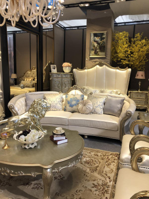 Ronde bank hout gesneden vierzits bank lederen Chesterfield woonkamer