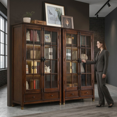 Zet 2x vitrinekasten, vitrines, glazen kast, glazen vitrinekast, hout.
