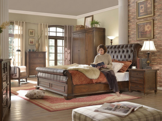 Chesterfield bed van leer met gestoffeerd, tweepersoonsbed van ontwerper 180 x 200cm, barokstijl.