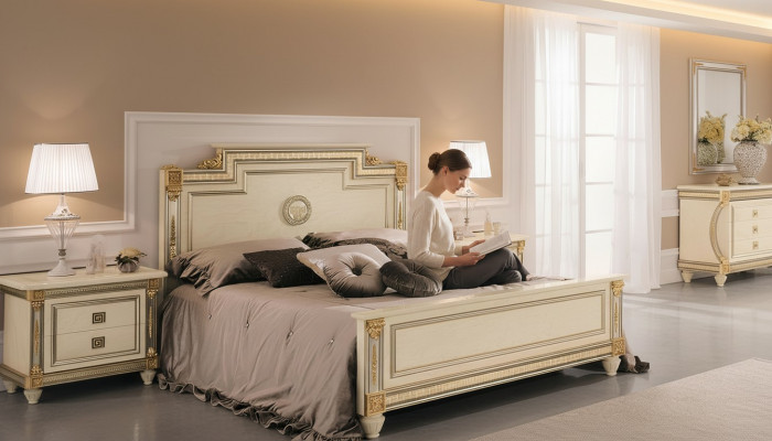Koninklijk bed met 2 nachtkastjes Slaapkamer set van 3 delen Houten bedden Nieuw