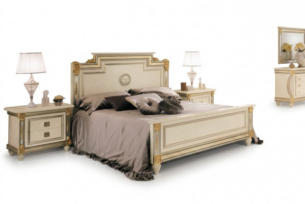 Koninklijk bed met 2 nachtkastjes Slaapkamer set van 3 delen Houten bedden Nieuw