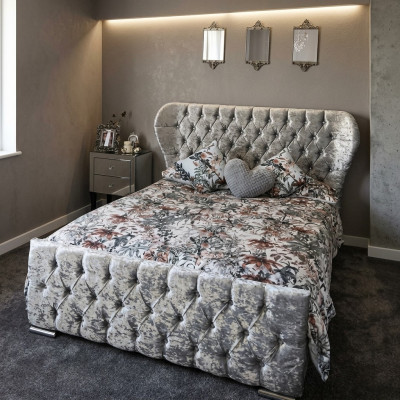 Chesterfield Design Velvet Bed Luxe Textile Bedden Slaapkamer Dubbel 200x200cm.