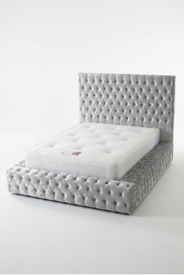 Klassieke Engelse stijl bed Dubbele stof Chesterfield bedden 160x200cm Nieuw.