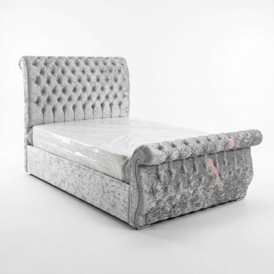 Fluwelen Chesterfield-designbed Klassiek bedframe Gestoffeerde bedden Nieuw