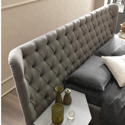 Groot Chesterfield luxe tweepersoonsbed, ontworpen slaapkamermeubels.