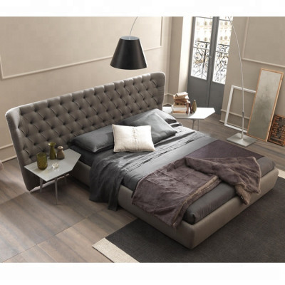 Groot Chesterfield luxe tweepersoonsbed, ontworpen slaapkamermeubels.