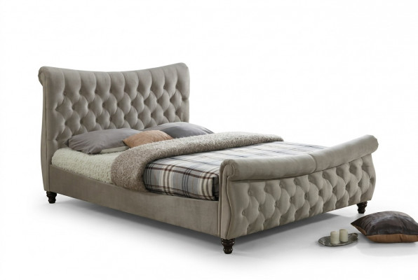 Chesterfield textiel gestoffeerd bed, designer bedden beige, hotel dubbele slaapkamer.   Chesterfield textiel gestoffeerd bed, designer bedden beige, hotel dubbele slaapkamer. 