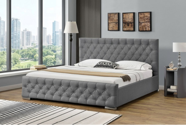 Chesterfield bed design slaapkamer Engelse bedden 200x200cm textiel bekleding