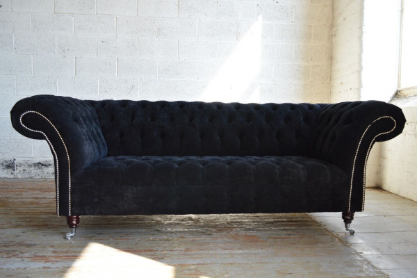 Zwarte Chesterfield 3-zits luxe woonkamerbank.
