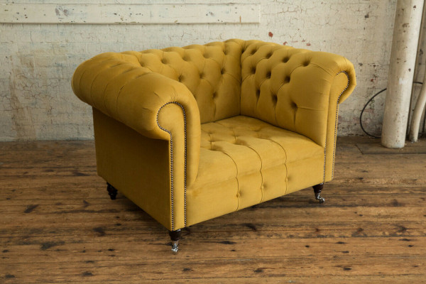 Chesterfield design bank fauteuil sofa bekleding luxe textiel banken oorfauteuil.