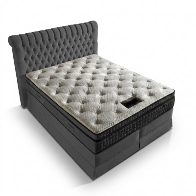 Grijze luxe slaapkamer Chesterfield bed gestoffeerd design luxe tweepersoonsbedden