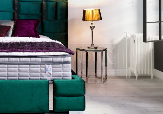 Bed met bekleding Tweepersoonsbed Ontwerper bed Huwelijksbed Slaapkamer Velours bed Stoffen bedden