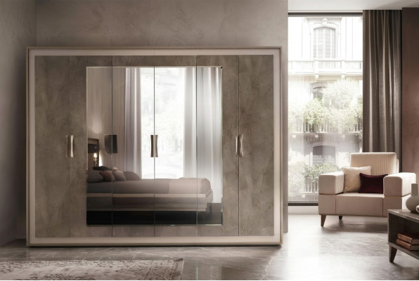 Klassieke antieke stijl kledingkast kast hout garderobe slaapkamer nieuw