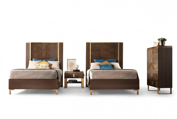 Bed nachtkastje kruk 4-delig slaapkamer set design modern luxe bedden.