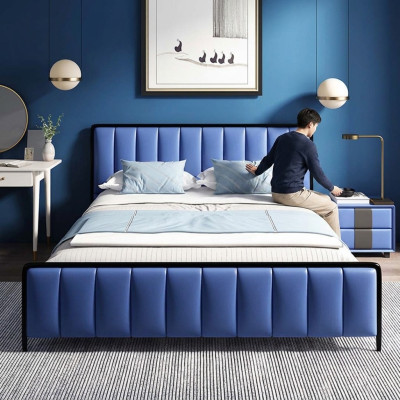 Klassiek bed Tweepersoonsbed Bed 2x Nachtkastjes Houten design Nieuw Bedden 3-delig set.