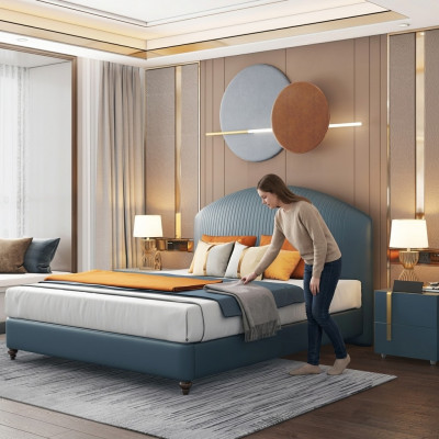 Bed met gestoffeerd design, luxe metaal, tweepersoonsbedden, huwelijksslaapkamer blauw.