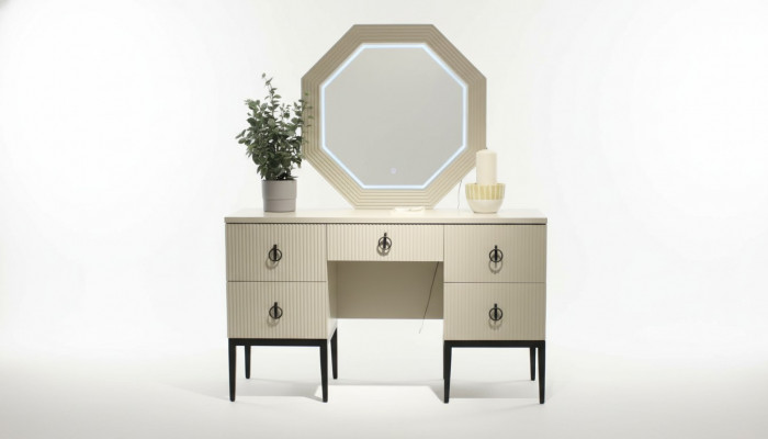 Exclusieve designer make-uptafel met spiegel Functioneel en Luxueus Nieuw
