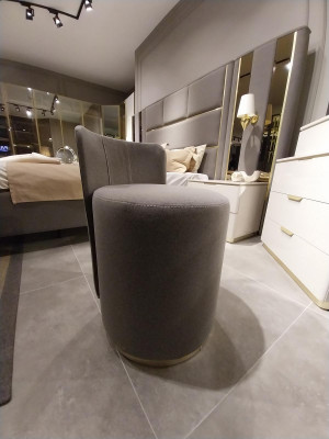 Toilettafel Set met spiegel Slaapkamermeubilair Ontwerp Kruk 3-delige Nieuw