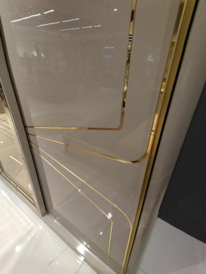 Moderne kledingkast Luxe kast Houten kasten Glas Hoogglans Slaapkamer