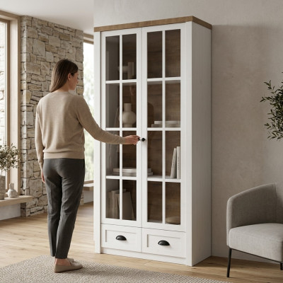 Klassieke glazen bar houten kast glazen kast vitrine vitrinekast woonkamer