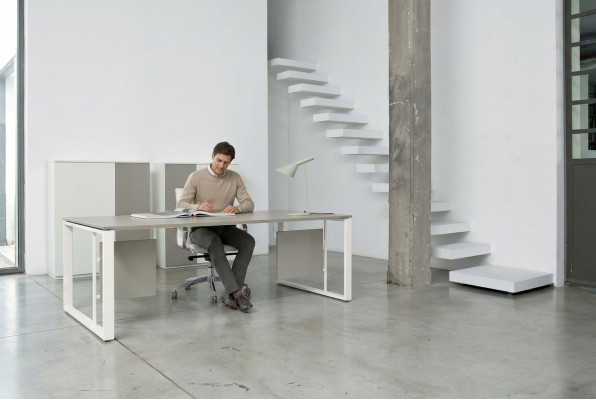 Laptop bureau kantoormeubelen bureau's kantoortafel computertafel meubels Frezza