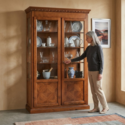 Italiaans meubilair Inrichting planken Vitrines dressoir vitrine buffetkast