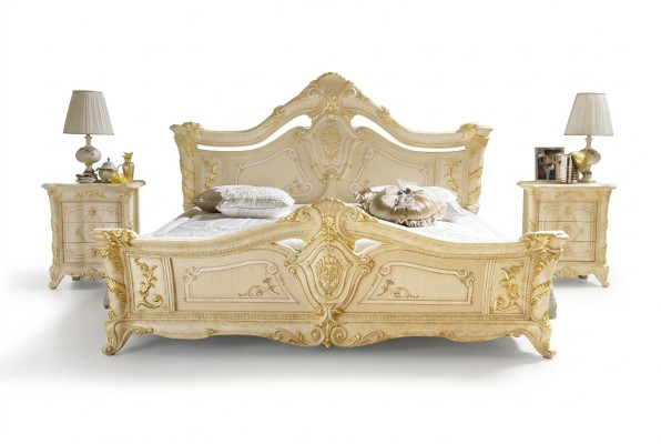 Klassieke slaapkamer hotelbed barok meubels houten bedden Italië luxe