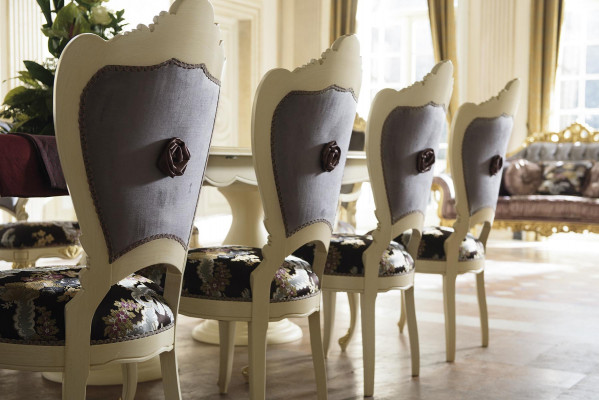 Luxe ronde tafel van massief hout uit Italië Eettafels Ronde meubels Eettafel Nieuw